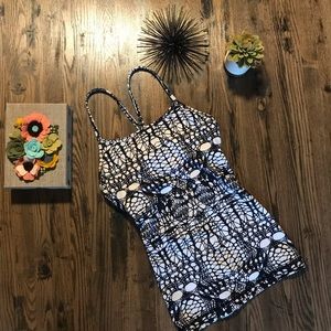 Lululemon tank top , abstract black and white